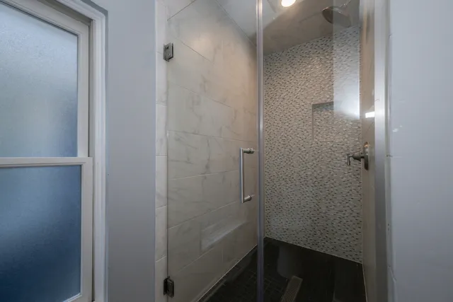 $1,400,000 | 1701 West Byron Street, Chicago, IL 60613