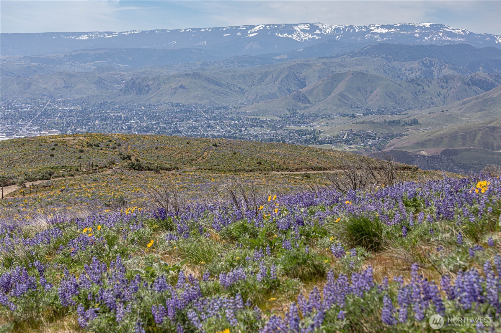 2 Burch Mountain Road Wenatchee, WA 98801 - Photo 6 of 24
