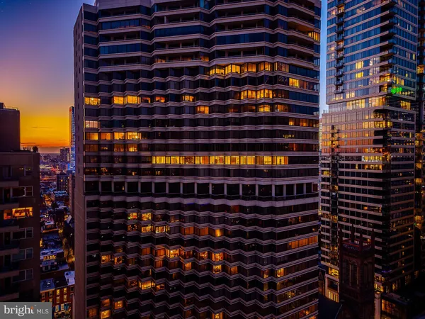 $18,000 | 210 West Rittenhouse Square, Unit 21062107, Philadelphia, PA 19103