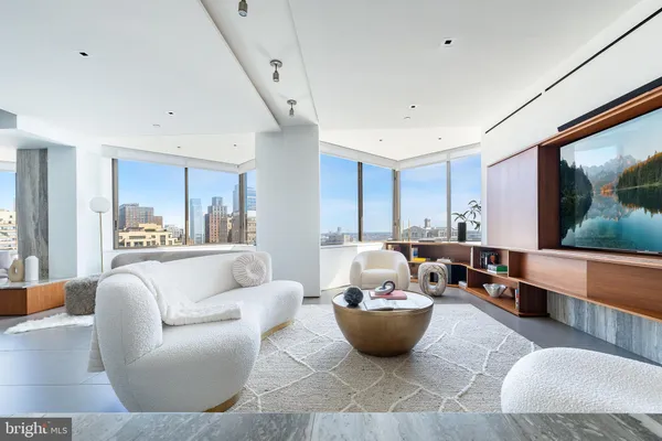 $18,000 | 210 West Rittenhouse Square, Unit 21062107, Philadelphia, PA 19103