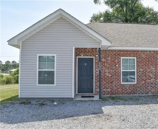 $900 | 50068 Kim Mulkey Drive, Unit 1, Tickfaw, LA 70466