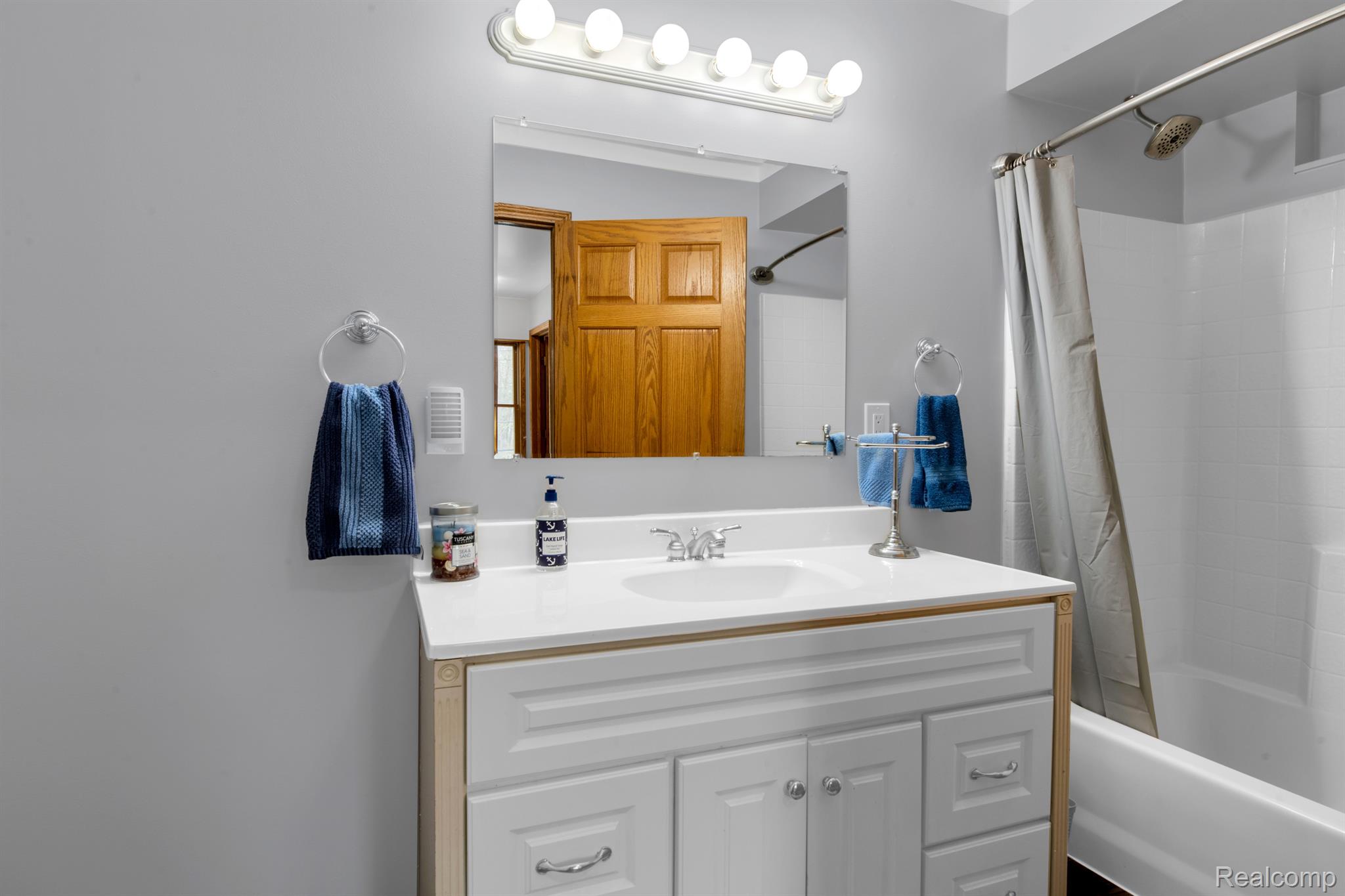 21765 Springhill Street Romulus, MI 48174 - Photo 32 of 39 Gallery Image 32