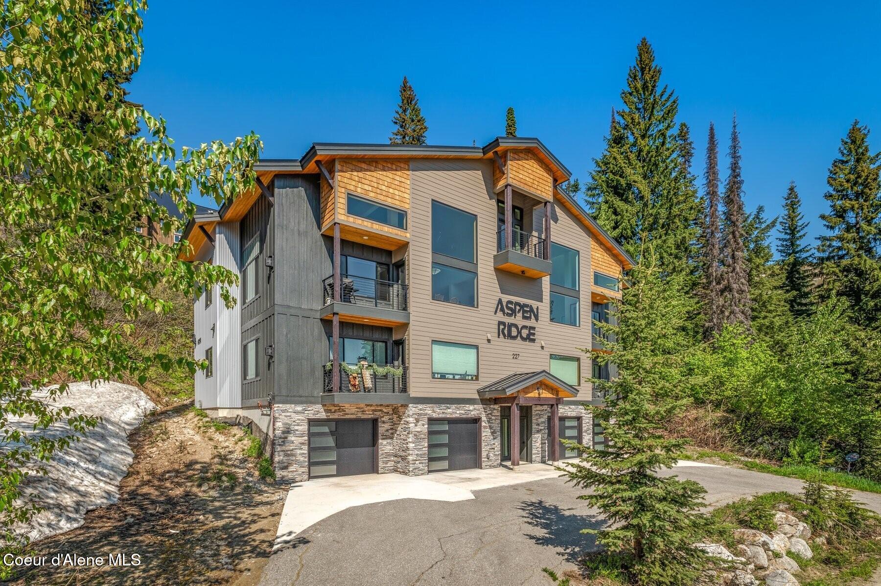227 Crystal Springs Road, Unit 3 Sandpoint, ID 83864 - Photo 3 of 86 Extensively Remodeled