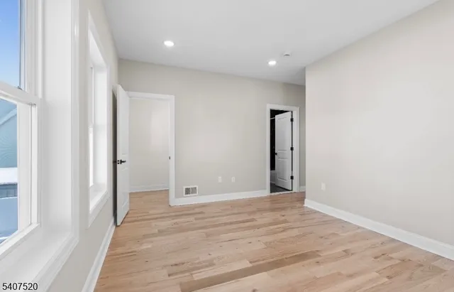 $3,200 | 503 Delavan Avenue, Unit 1, Newark, NJ 07107