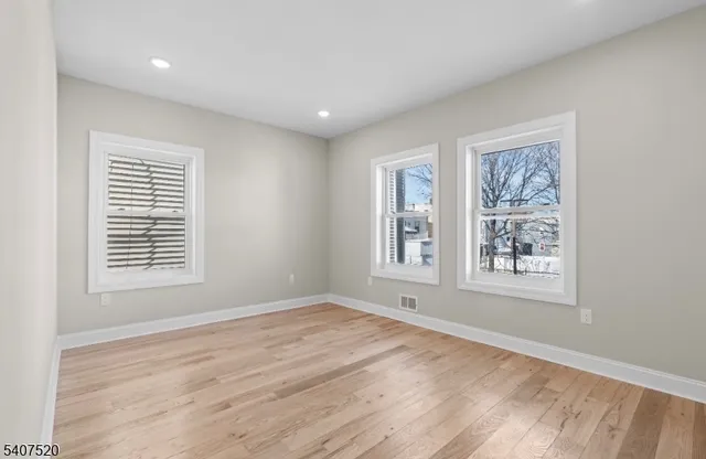 $3,200 | 503 Delavan Avenue, Unit 1, Newark, NJ 07107