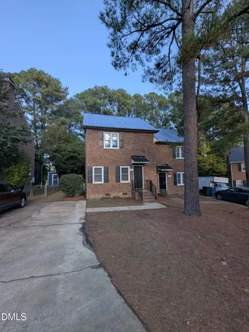 $1,800 | 405 Thyme Place, Raleigh, NC 27609