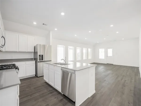 $2,390 | 3431 Autumn Russet Trail, Richmond, TX 77406