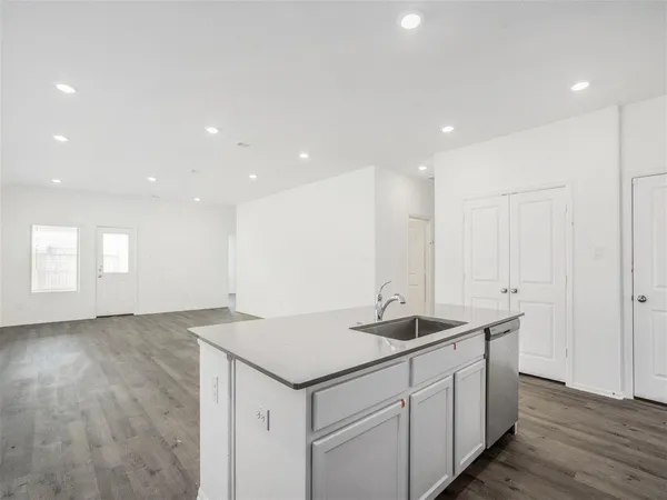 $2,390 | 3431 Autumn Russet Trail, Richmond, TX 77406