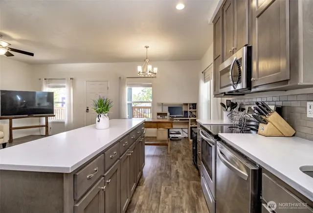 $152,500 | 2101 South 324th Street, Unit 107, Federal Way, WA 98003