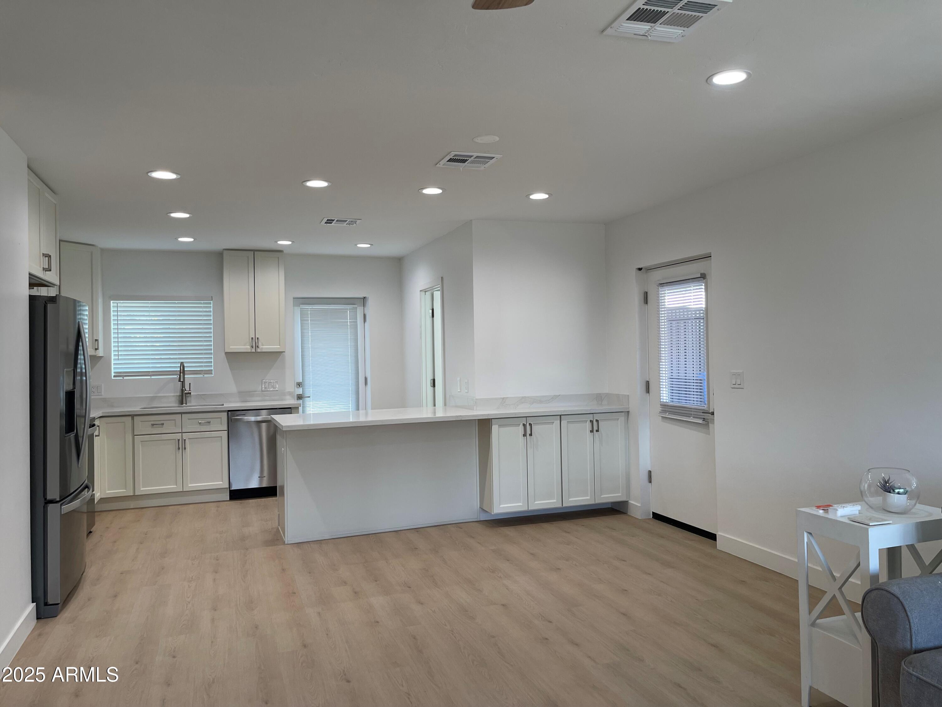 830 East Lamar Road Phoenix, AZ 85014 - Photo 16 of 35 View of Kitchen