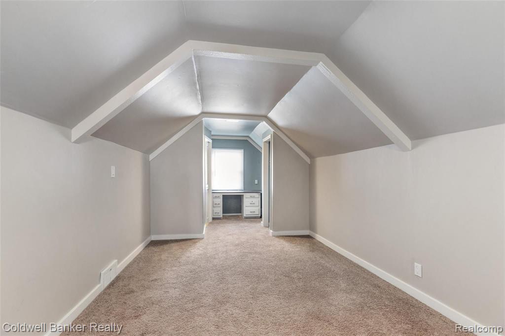 2570 Manchester Road Birmingham, MI 48009 - Photo 17 of 41