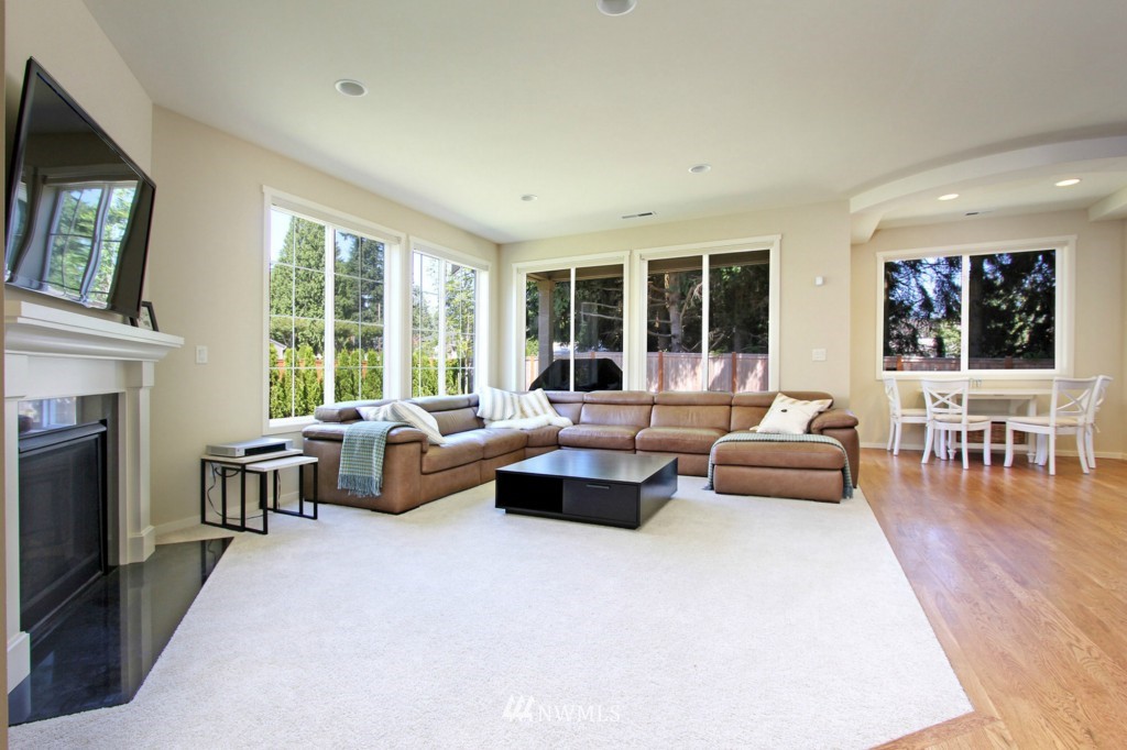 3529 217th Place Southeast Bothell, WA 98021 - Photo 2 of 18