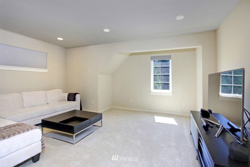 3529 217th Place Southeast Bothell, WA 98021 - Photo 12 of 18