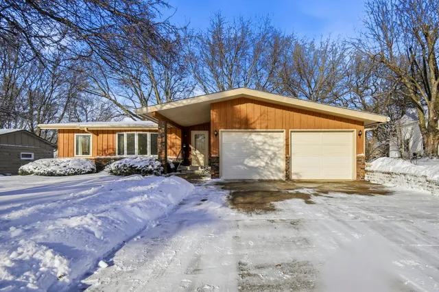 $249,900 | 530 17th Street Southwest, Owatonna, MN 55060