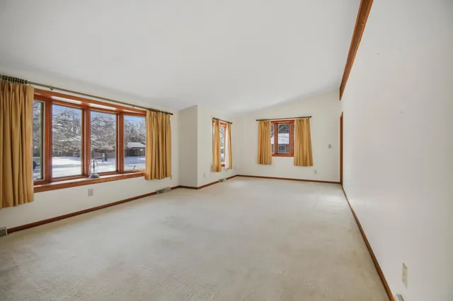 $249,900 | 530 17th Street Southwest, Owatonna, MN 55060