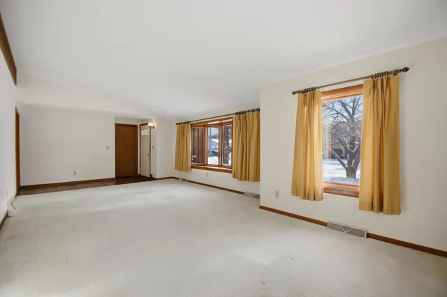 $249,900 | 530 17th Street Southwest, Owatonna, MN 55060