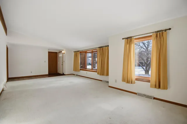 $249,900 | 530 17th Street Southwest, Owatonna, MN 55060