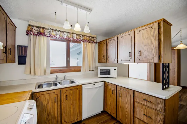 $249,900 | 530 17th Street Southwest, Owatonna, MN 55060