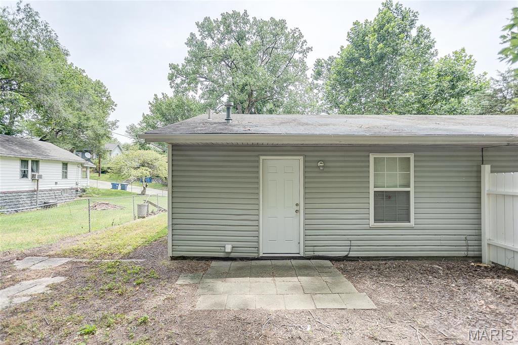 504 Marsh Avenue Alton, IL 62002 - Photo 4 of 16