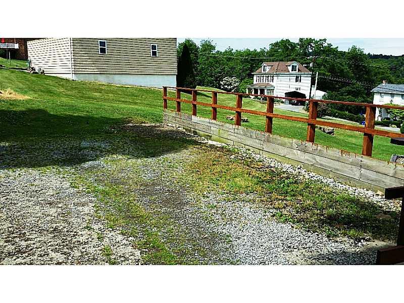 183 Old Pike Road Freeport, PA 16229 - Photo 20 of 23 Parking Lot/Garage.