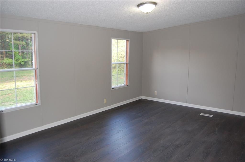 3850 Spinks Road Asheboro, NC 27205 - Photo 6 of 29