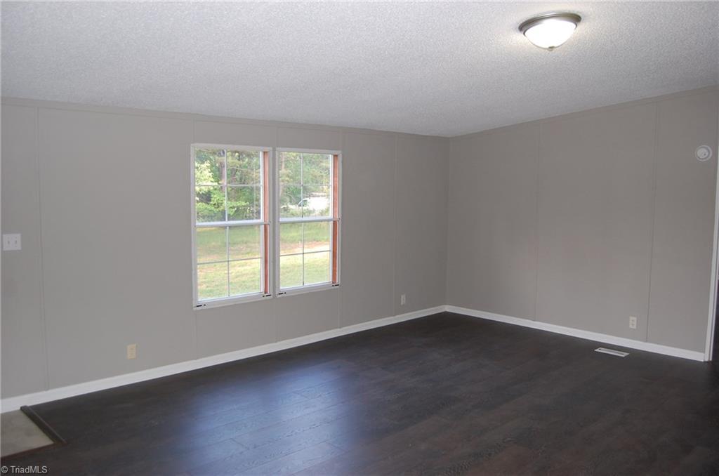 3850 Spinks Road Asheboro, NC 27205 - Photo 7 of 29