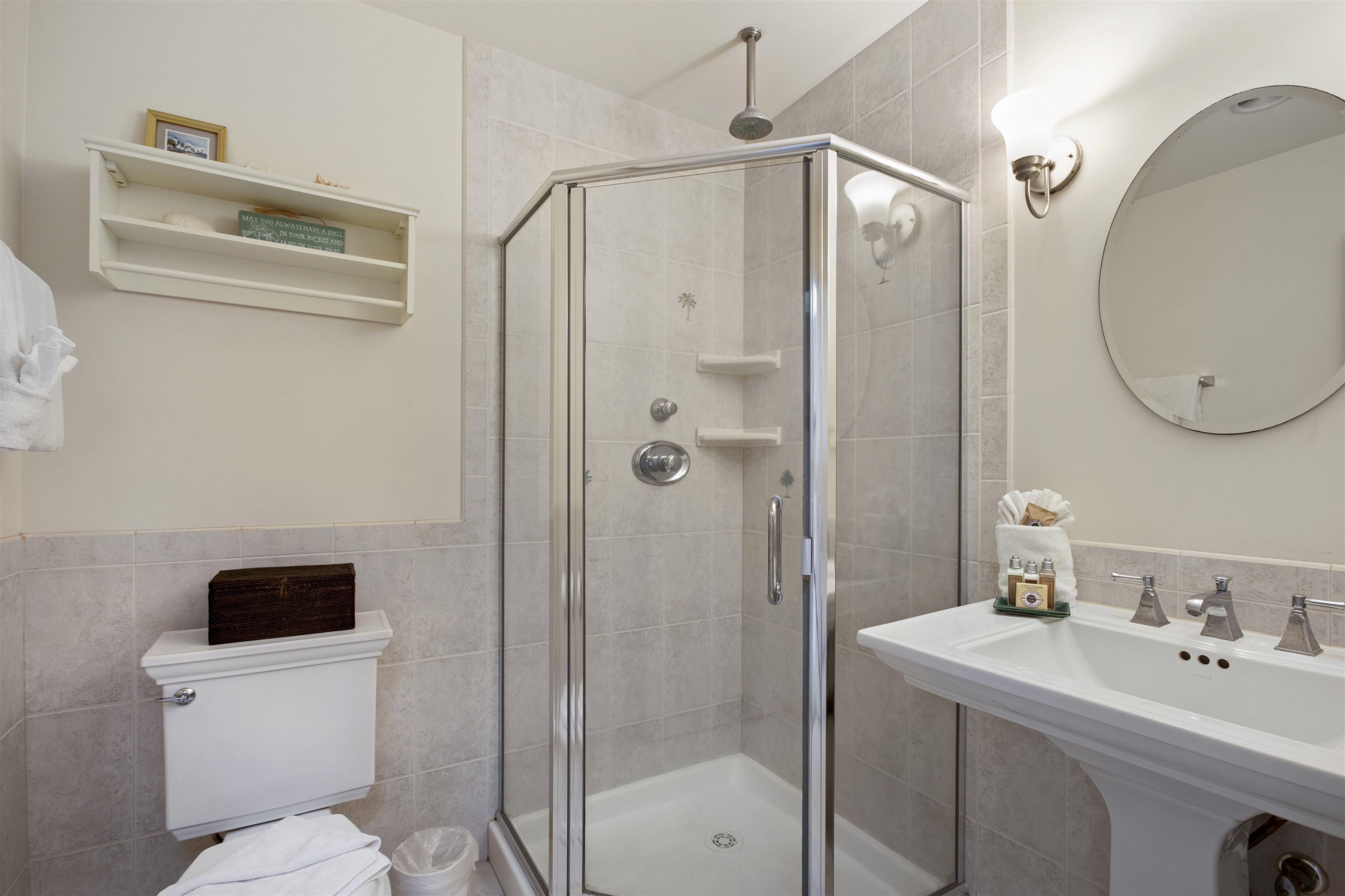 150 Puukolii Road, Unit 41 Lahaina, HI 96761 - Photo 16 of 34 a bathroom with a toilet a sink and shower