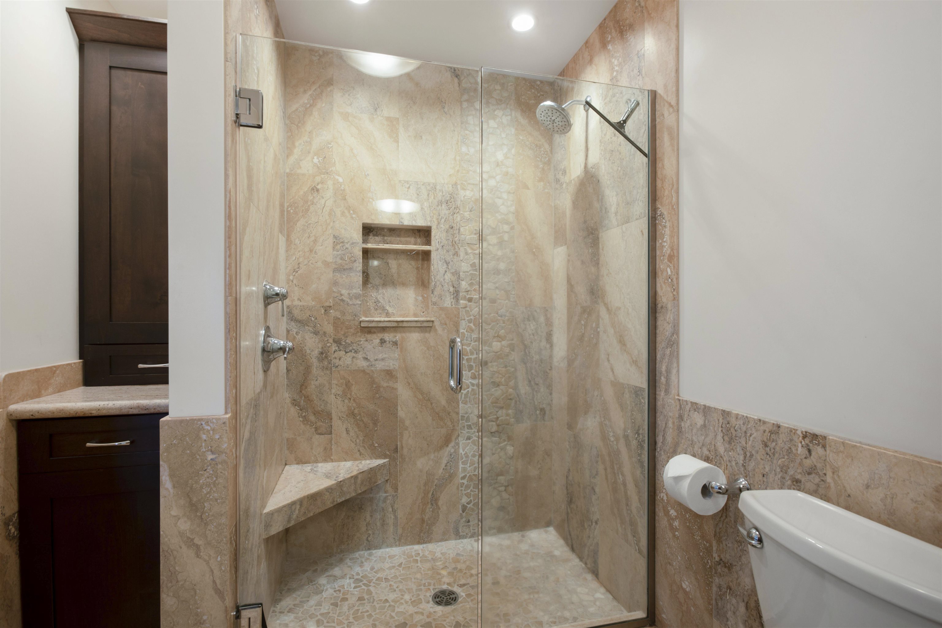 150 Puukolii Road, Unit 41 Lahaina, HI 96761 - Photo 29 of 34 a bathroom with a shower and a toilet