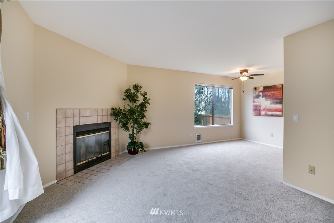 4110 Northeast 6th Place, Unit 2B Renton, WA 98059 - Photo 2 of 21