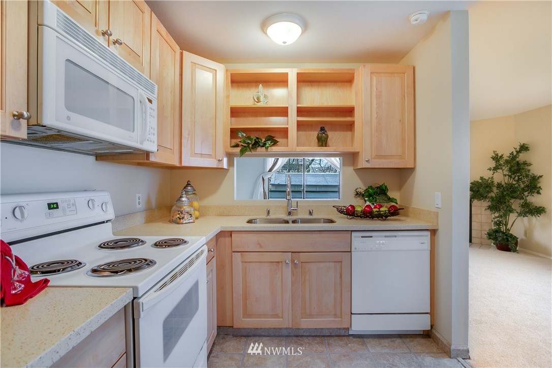 4110 Northeast 6th Place, Unit 2B Renton, WA 98059 - Photo 6 of 21