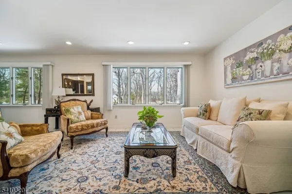 $1,425,000 | 137 High Oaks Drive, Warren, NJ 07059