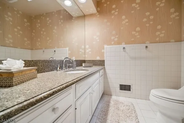 $1,425,000 | 137 High Oaks Drive, Warren, NJ 07059