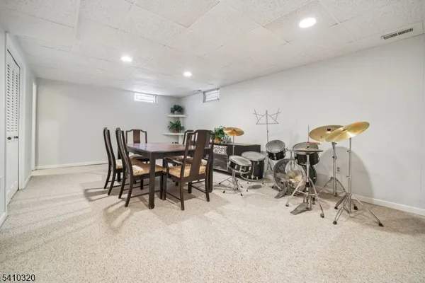 $1,425,000 | 137 High Oaks Drive, Warren, NJ 07059