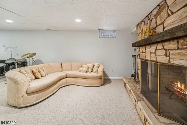 $1,425,000 | 137 High Oaks Drive, Warren, NJ 07059