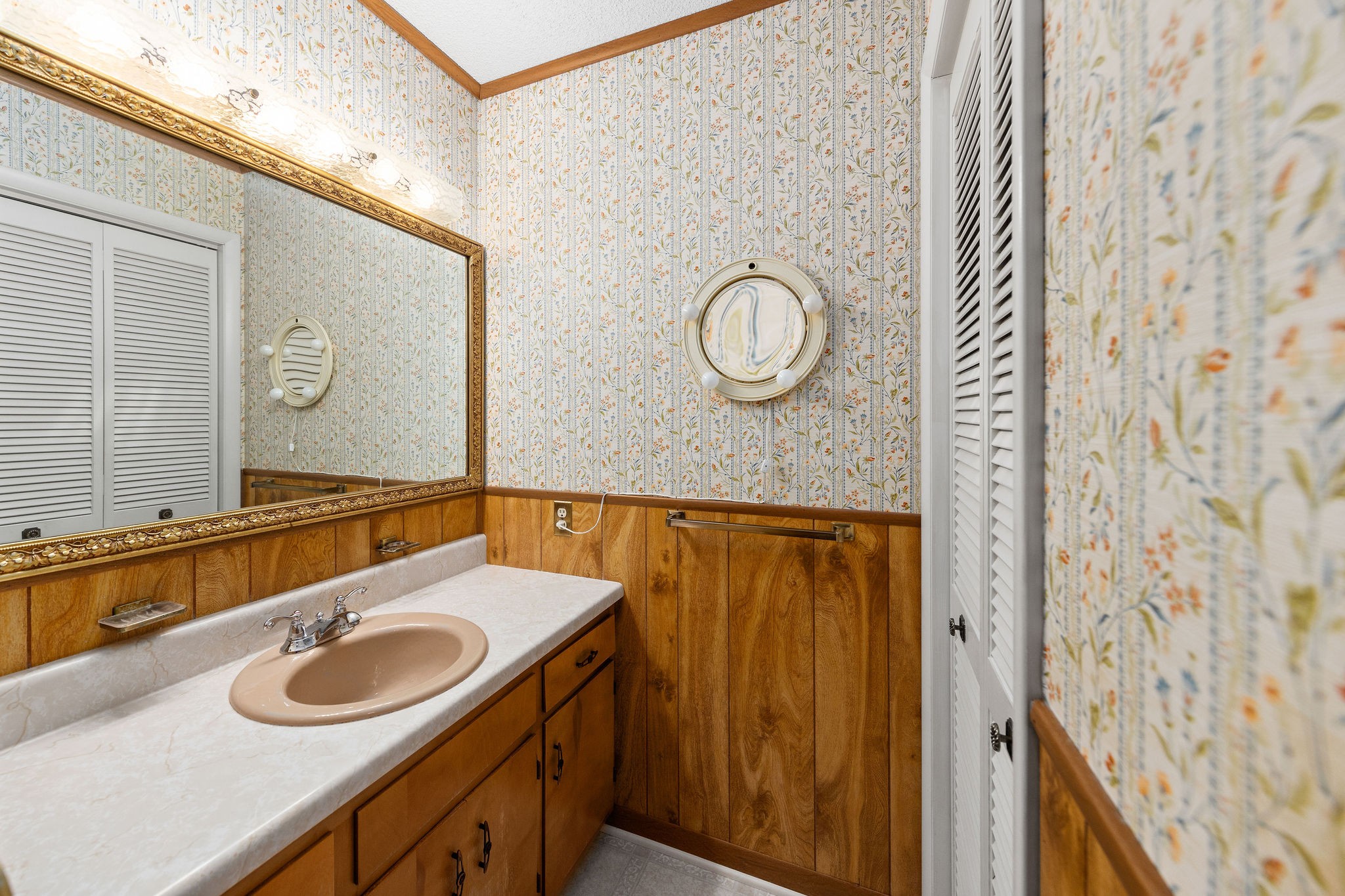 3008 Seminole Loop Crossville, TN 38572 - Photo 21 of 29 a bathroom with a sink and a mirror