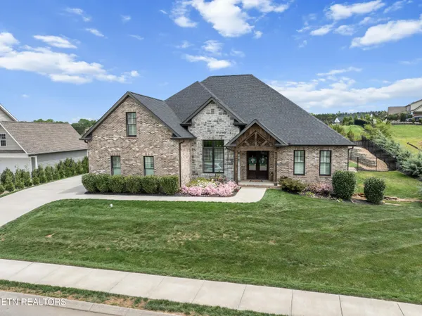 $975,000 | 3438 Helmsley Court, Maryville, TN 37803