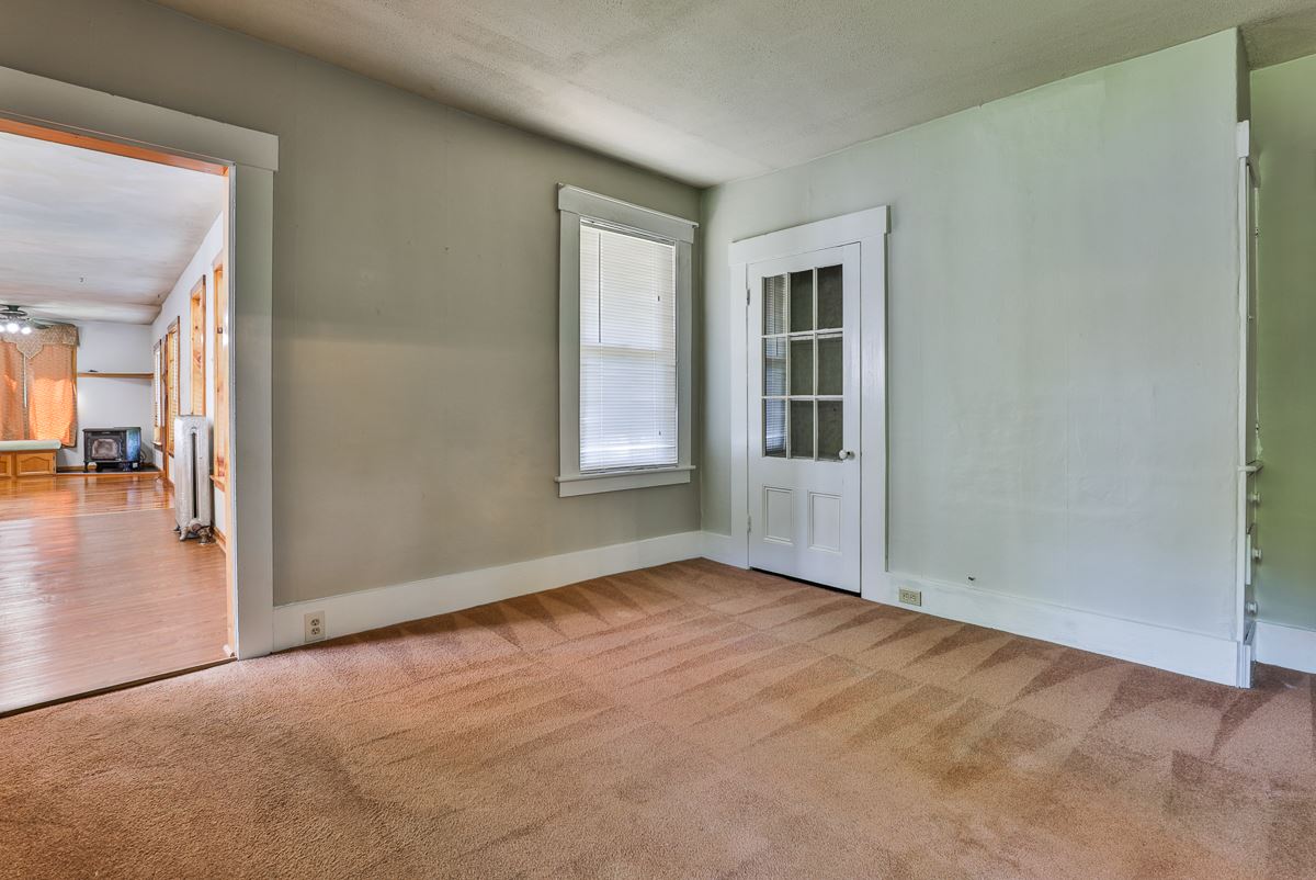 1 South Policy Street Salem, NH 03079 - Photo 7 of 33