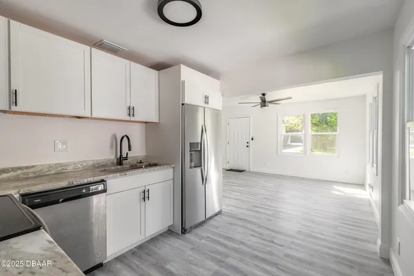 $1,900 | 138 Kingston Avenue, Daytona Beach, FL 32114