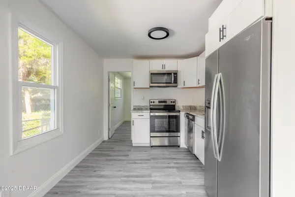$1,900 | 138 Kingston Avenue, Daytona Beach, FL 32114