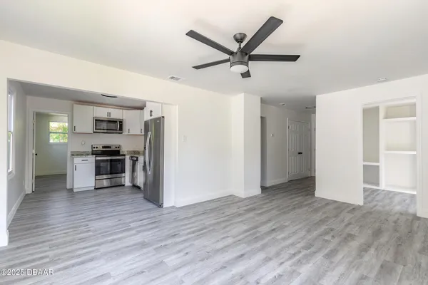 $1,900 | 138 Kingston Avenue, Daytona Beach, FL 32114