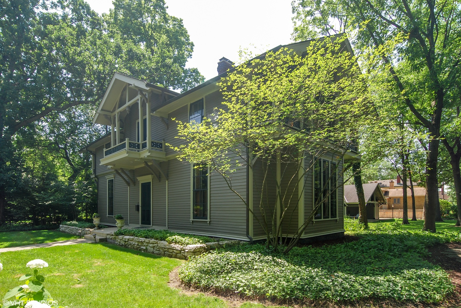 100 Fairbank Road Riverside, IL 60546 - Photo 2 of 36
