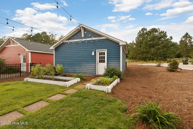 $2,400 | 259 Legacy Lakes Way, Aberdeen, NC 28315