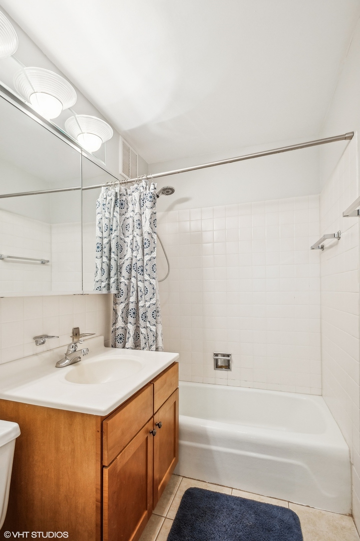 655 West Irving Park Road, Unit 5101 Chicago, IL 60613 - Photo 16 of 27 Gallery Image 16