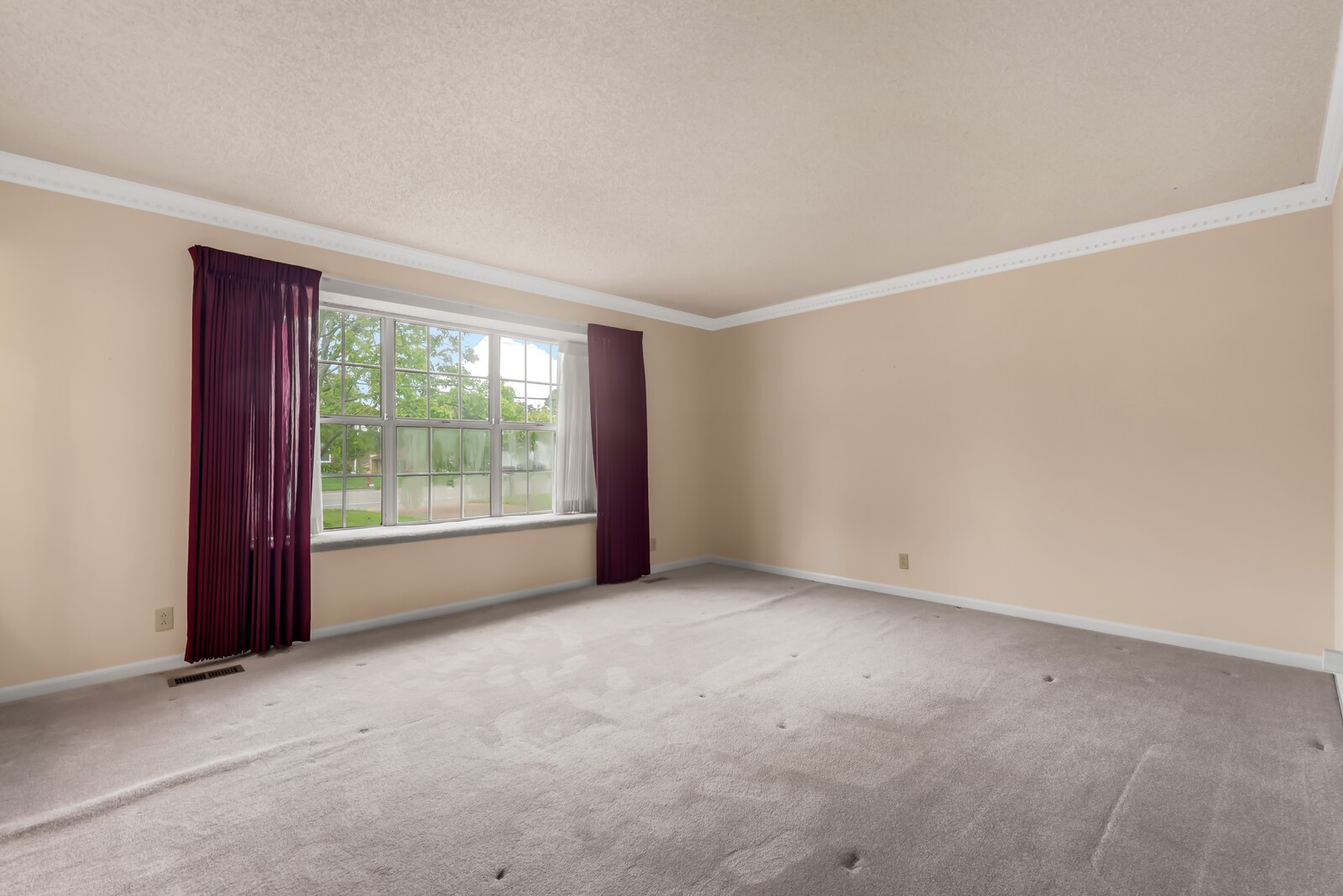 3352 Country Way Road Antioch, TN 37013 - Photo 3 of 26 an empty room with windows