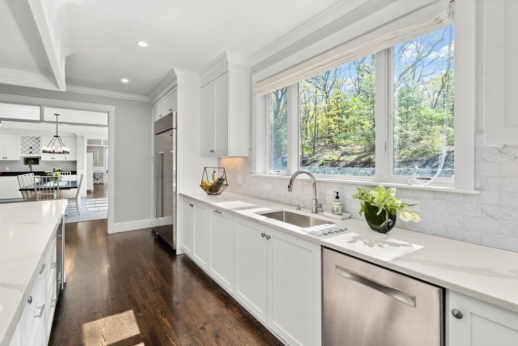 33 Birch Hill Road Belmont, MA 02478 - Photo 9 of 41 Gallery Image 9