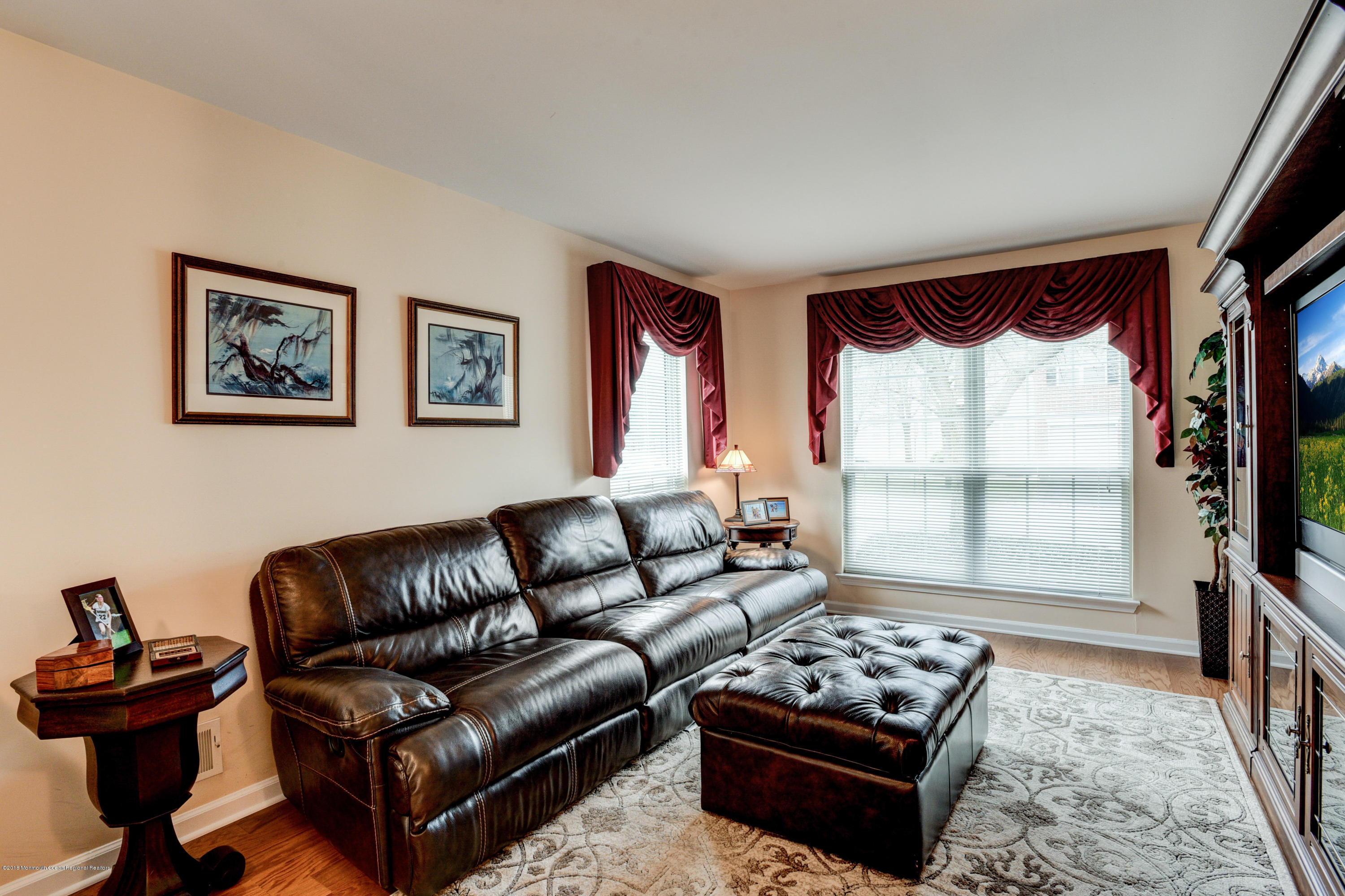 5 Oxford Road Holmdel, NJ 07733 - Photo 4 of 30 004_Living Room