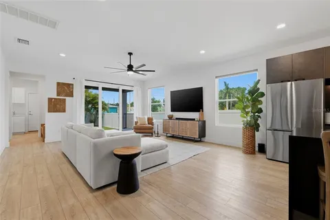$750,000 | 5160 Dartmouth Avenue North, St. Petersburg, FL 33710