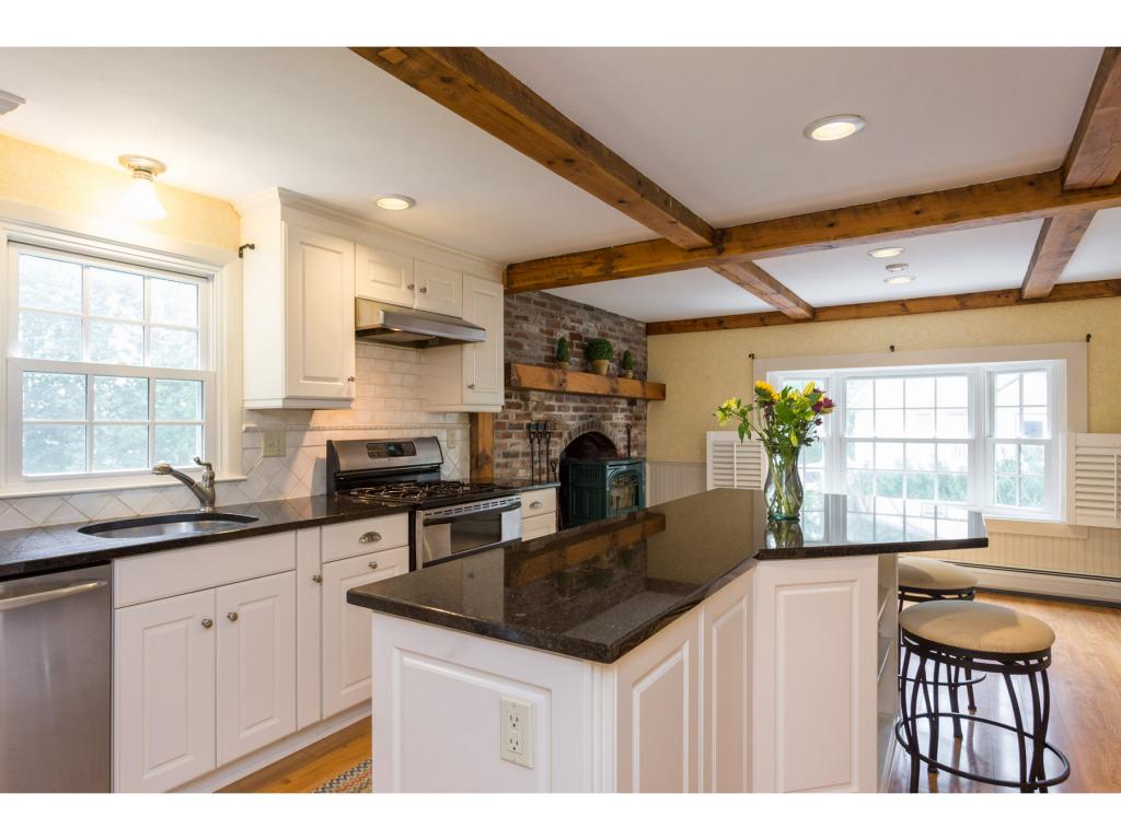 724 Exeter Road Hampton, NH 03842 - Photo 8 of 35