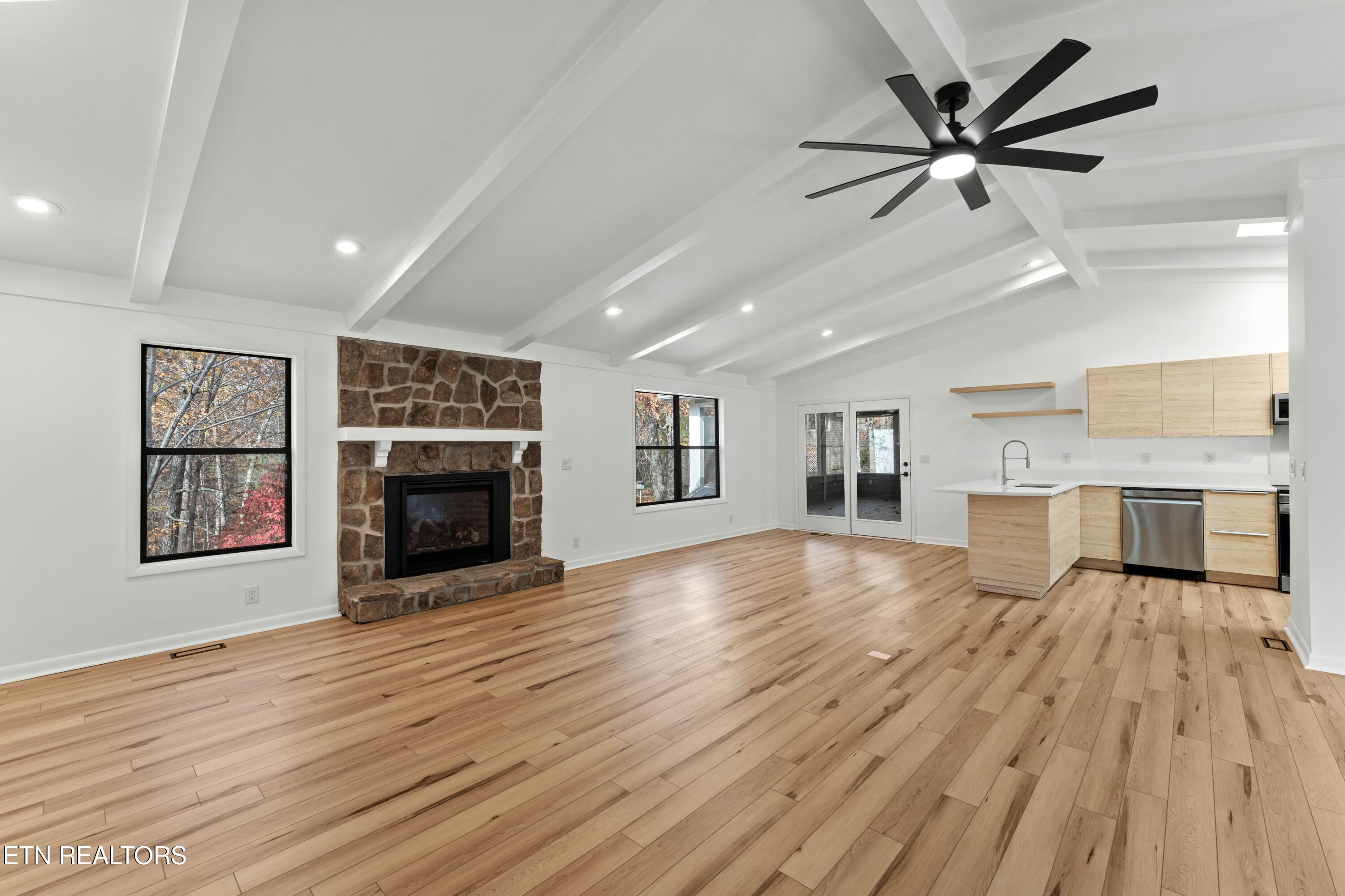 164 Greenwood Road Crossville, TN 38558 - Photo 11 of 41 164 Green Wood Road