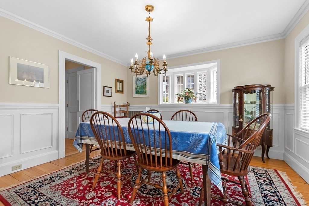 37 Brewster Road Newton, MA 02461 - Photo 3 of 20 Gallery Image 3